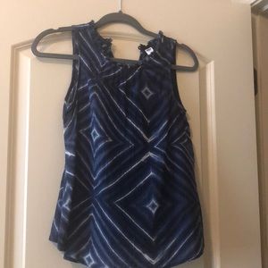 Navy/white tank with design